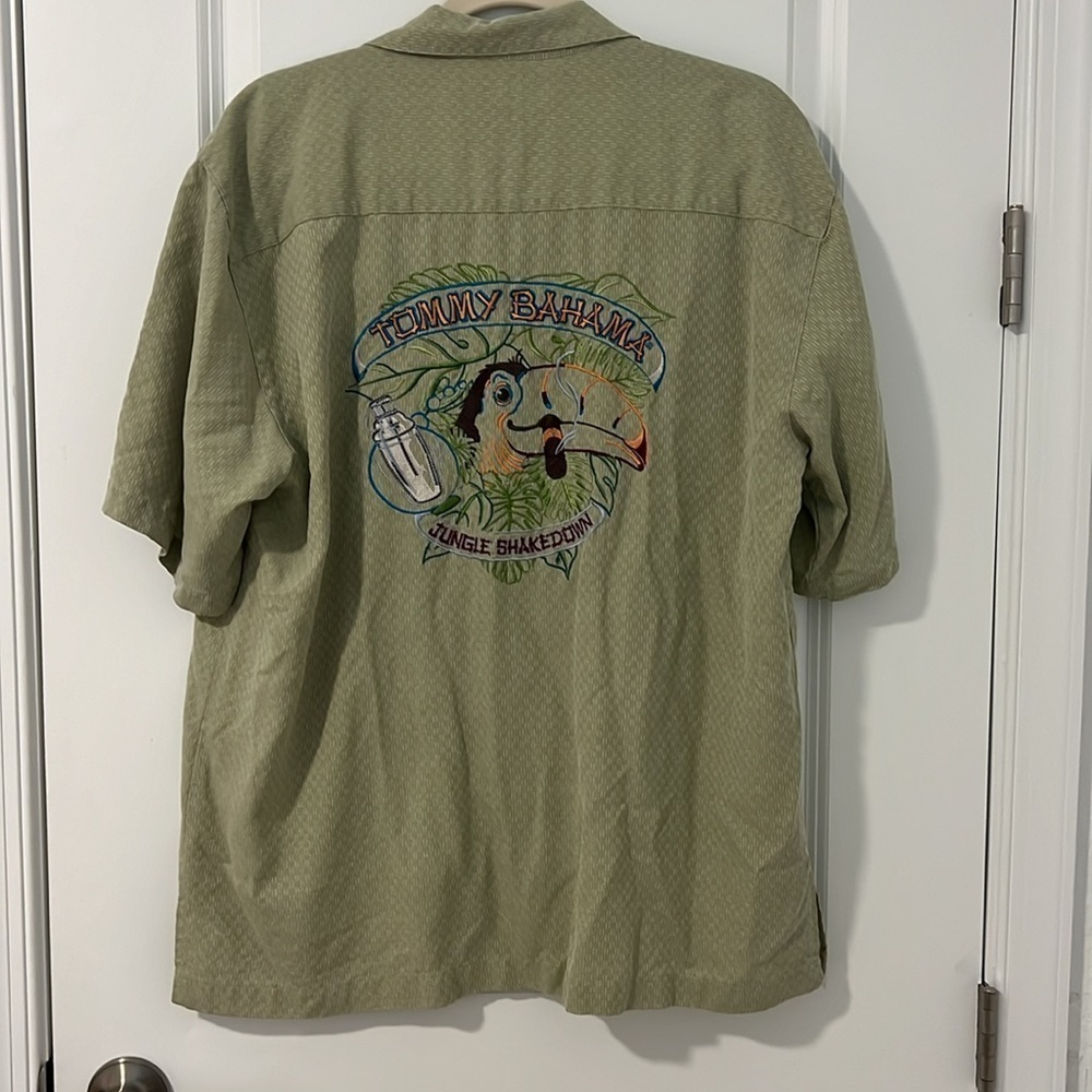 VTG Tommy Bahama Silk Jungle Shakedown Toucan Cigar Cocktail Shaker Camp Shirt